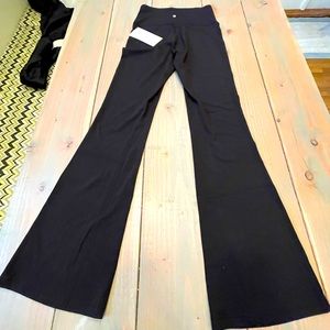 Lululemon Groove Super-High-Rise Flared Pant